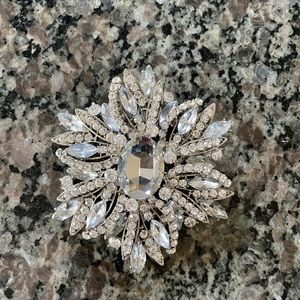 Snowflake pendent or pin